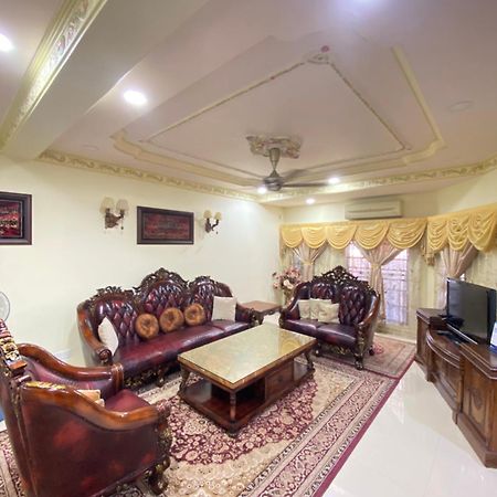 Nenda Homestay Kampong Baharu Cheras Batu Sa-Belas Esterno foto