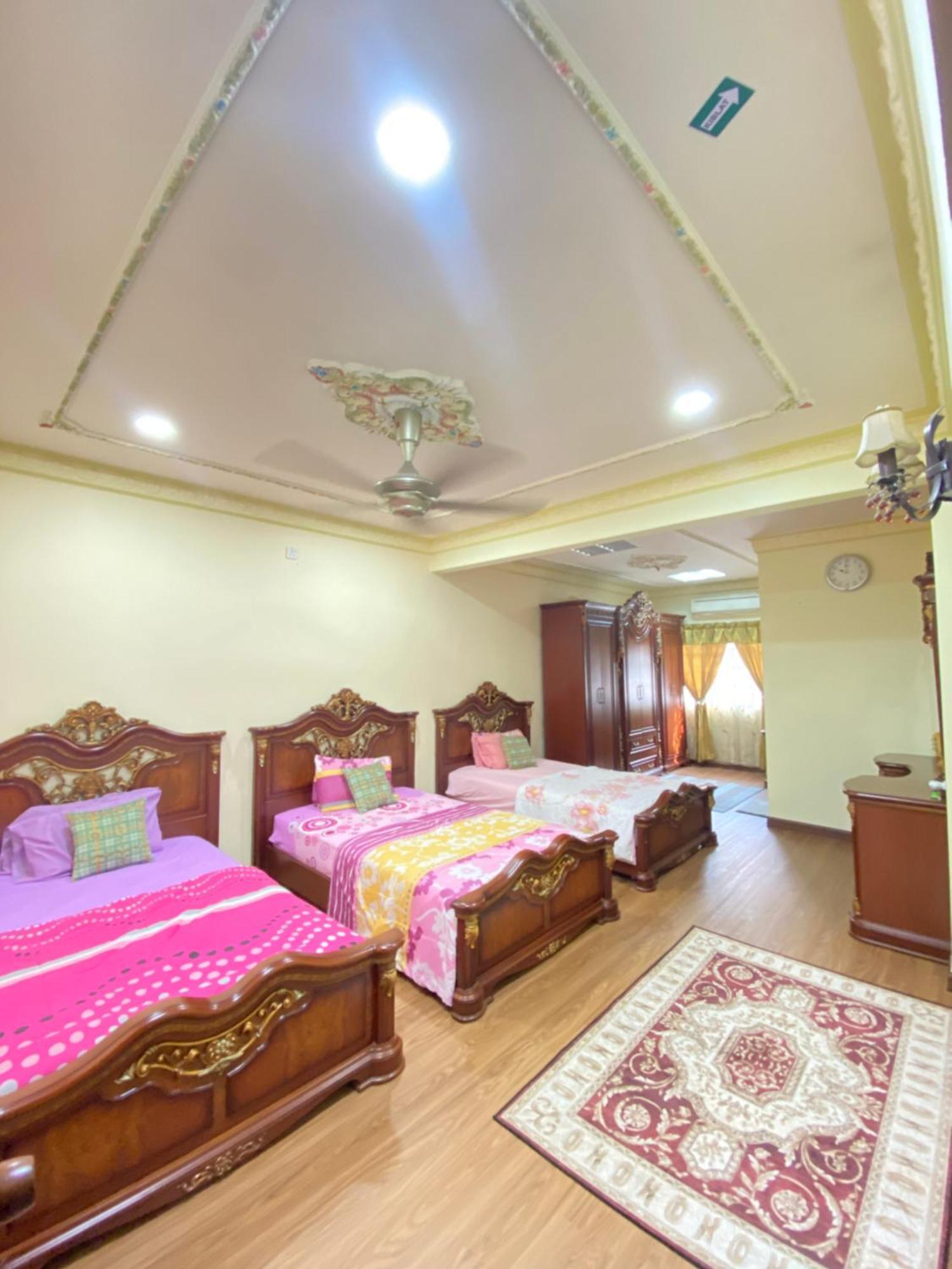 Nenda Homestay Kampong Baharu Cheras Batu Sa-Belas Esterno foto